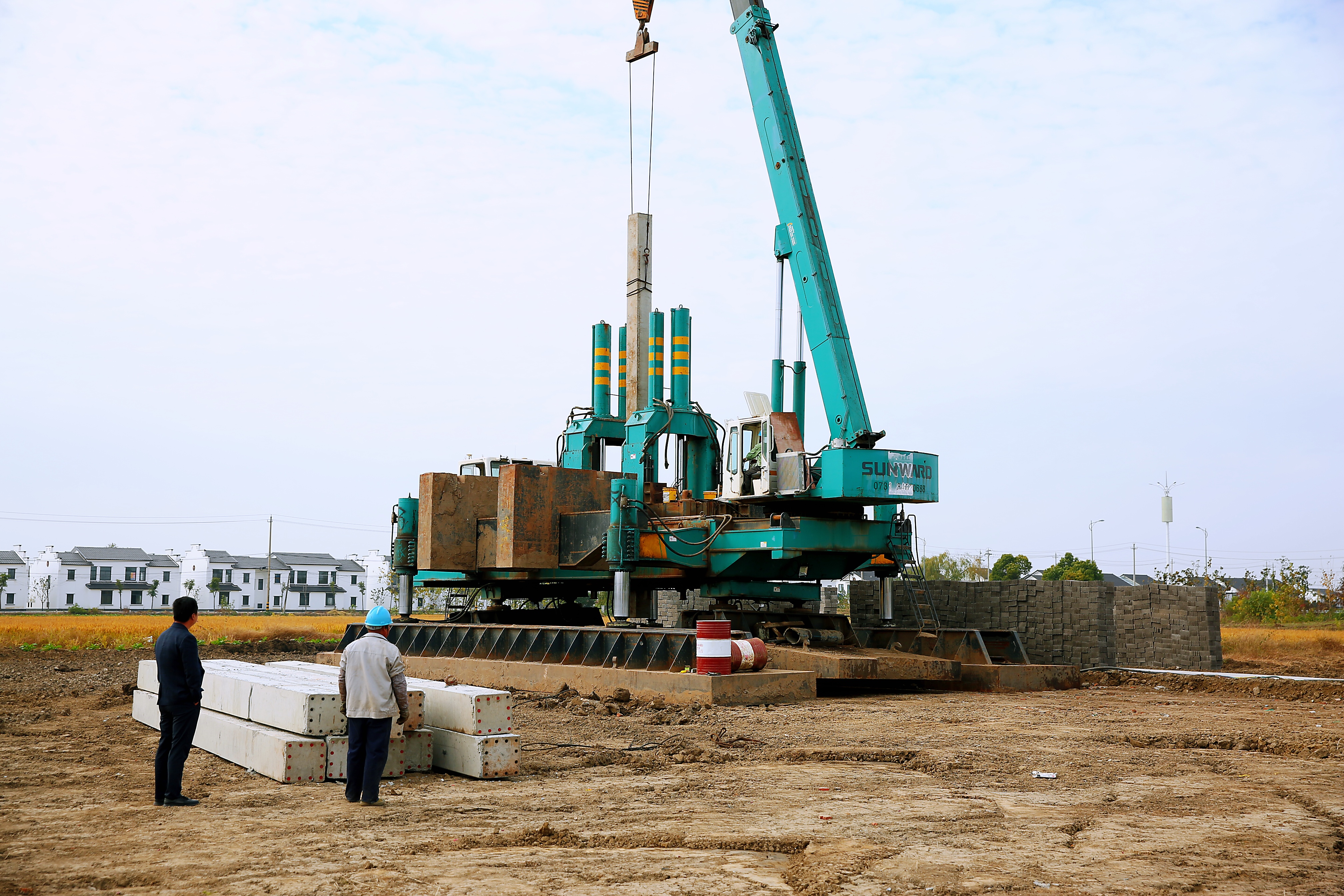 樓王打樁.jpg 樓王打樁.jpg