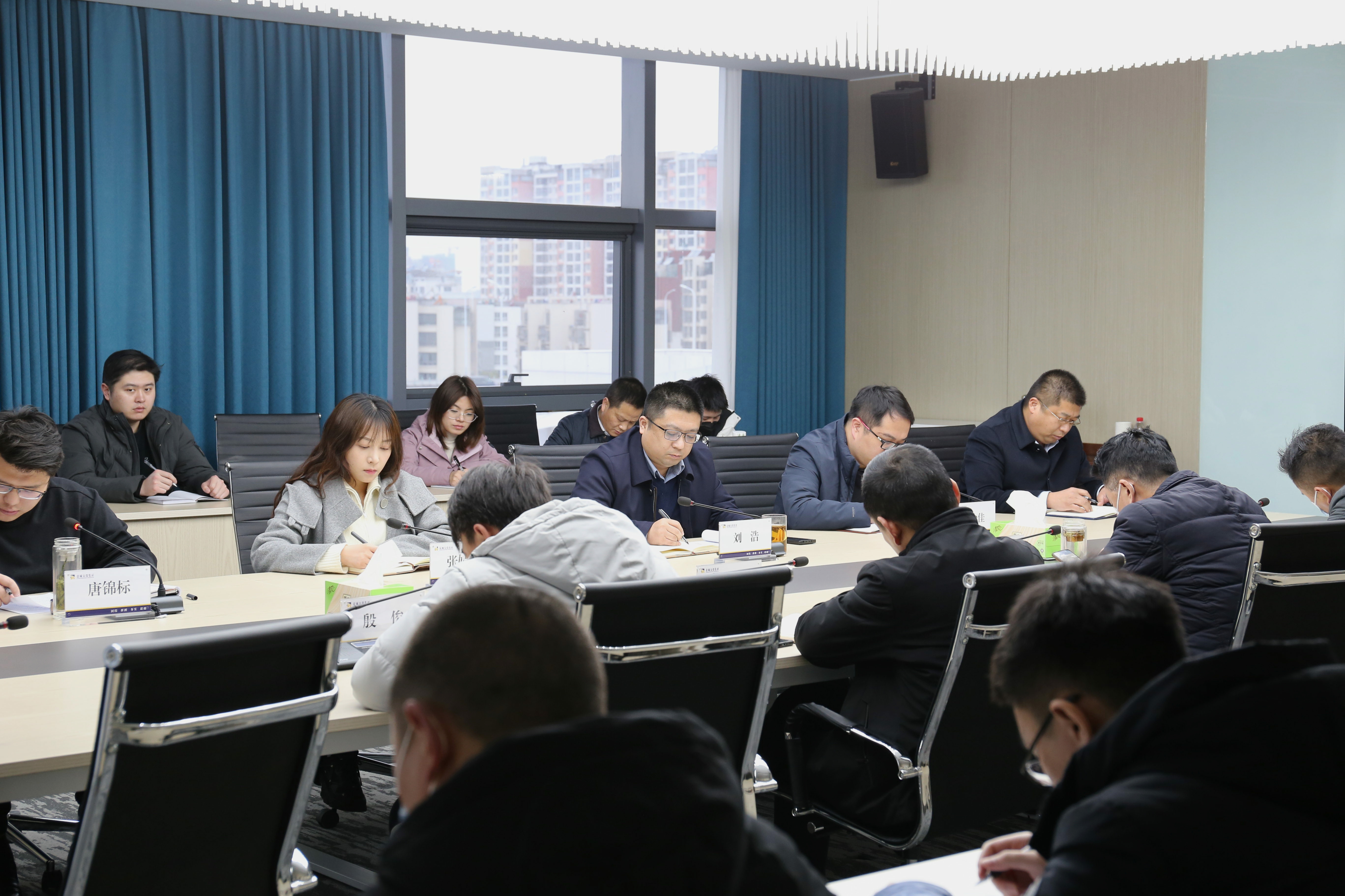 會(huì)議場(chǎng)景1.jpg 會(huì)議場(chǎng)景1.jpg